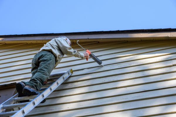 Vinyl Siding Caulk Repair in Concord