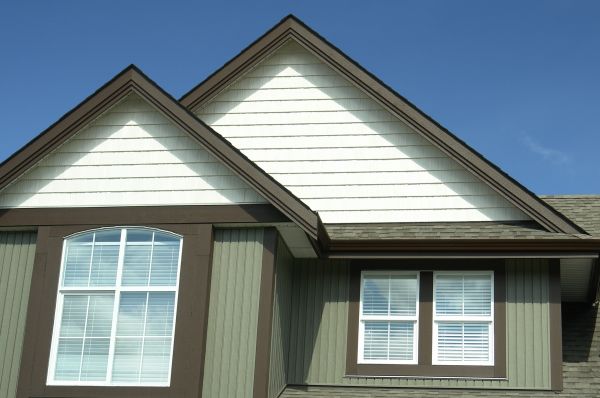 Vertical Vinyl Siding Repair in Concord
